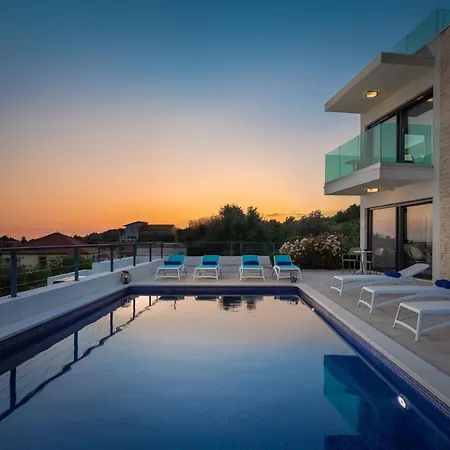 Sun Apartment