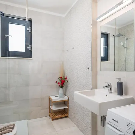 Sun アパート Zečevo