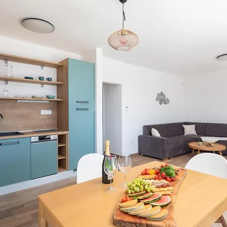 Sun アパート Zečevo