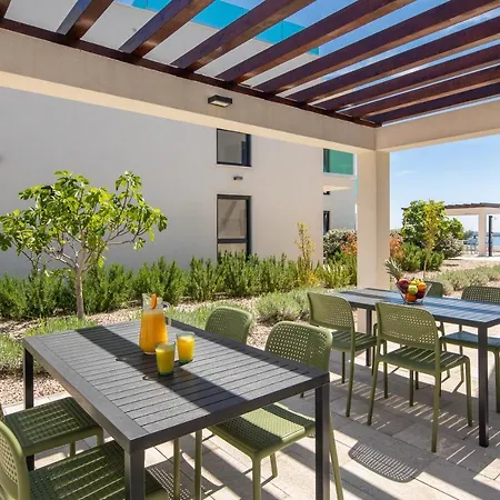 Sun Apartment